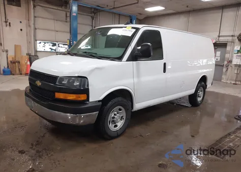 2020 Chevrolet Express Cargo Rwd 2500 Regular Wheelbase Wt z USA, uszkodzony, nr VIN 1GCWGAFP5L1266659
